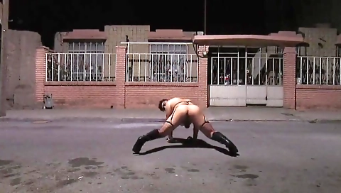 Big ass shemale fucking his boyfriend in the street