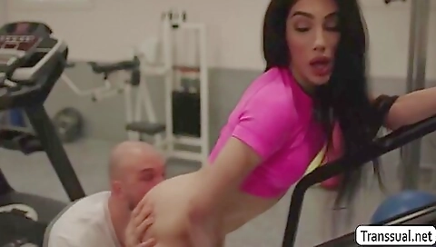 Mas factsenired and fuck his friend's pussy