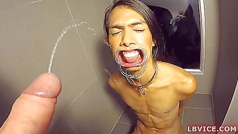 Moi and asian gives a blowjob