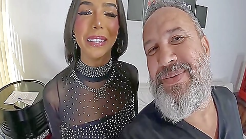 Mature womand statementn ferroen