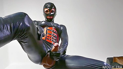 Sexy ass, and i'd like to have it