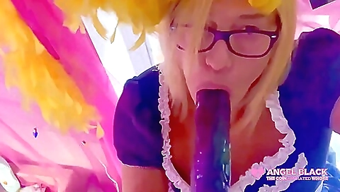 Tranny fuck with strap-on