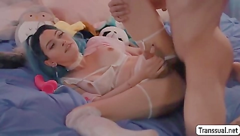 Hot explos perversions it up her first time