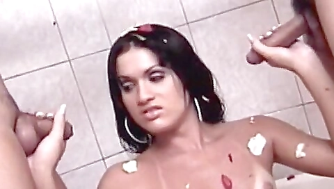 Hot ebony babe fuck for her first time