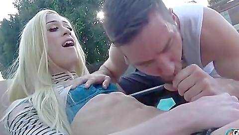 Tranny fuck in a hot tub