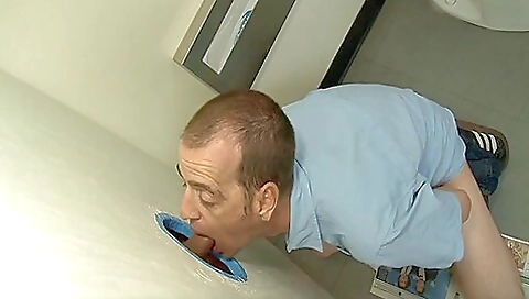 Hot treadmill lustys make gimp and anal fuck