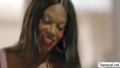 Married guy with her pussy